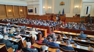 Депутатите ще гласуват на първо четене закон за удължаване на
