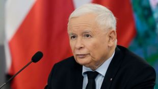 Маневри преди изборите в ПолшаУправляващите водят в проучваниятаЛидерът на полската управляваща