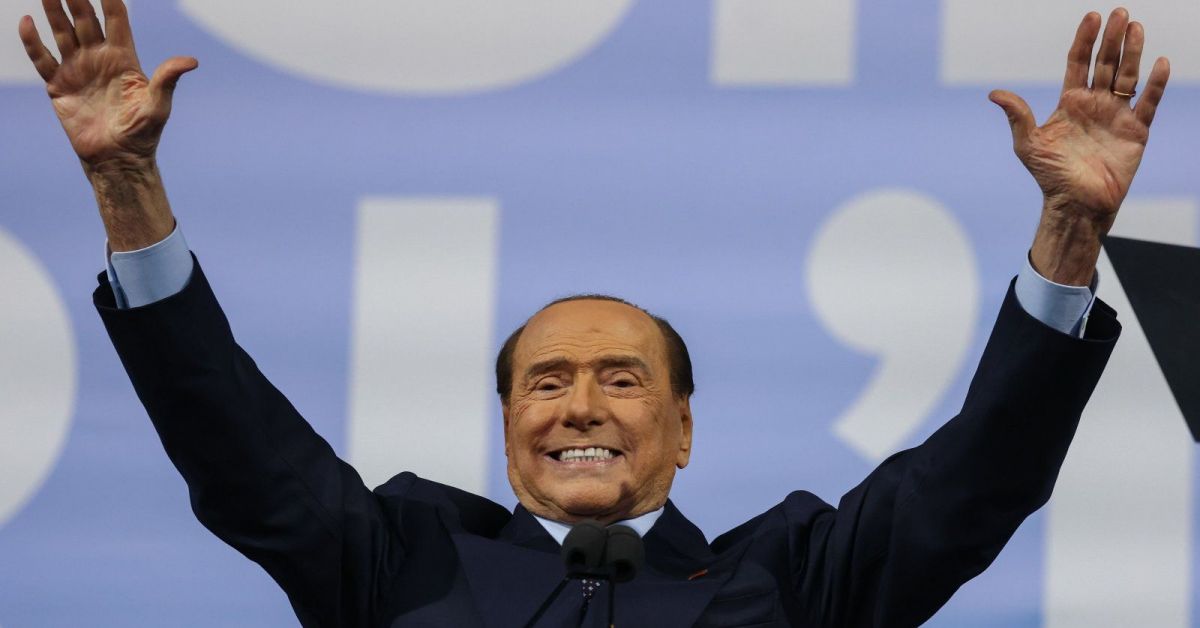 Вчера тленните останки на Силвио Берлускони бяха кремирани, ден след
