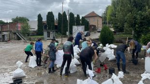 Огромни поражения от наводненията има и във врачанското село Чирен