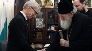 Негово Светейшество Българският патриарх Неофит благослови министър председателя акад Николай