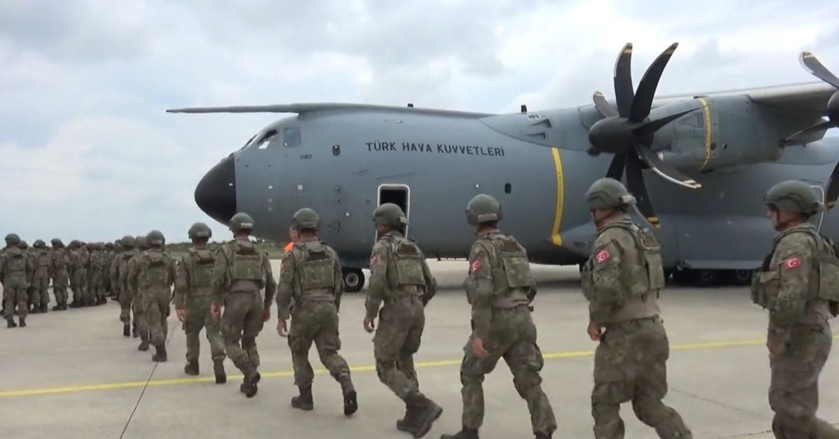 Батальон турски командоси, поискан от НАТО, пристигна в Косово, за