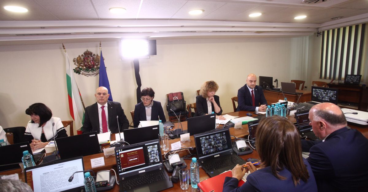 Девет часа продължава заседанието на Пленума на ВСС във връзка