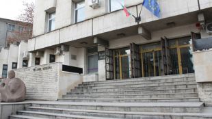 Съдят румънка за данъчни престъпления за 111 478 лева