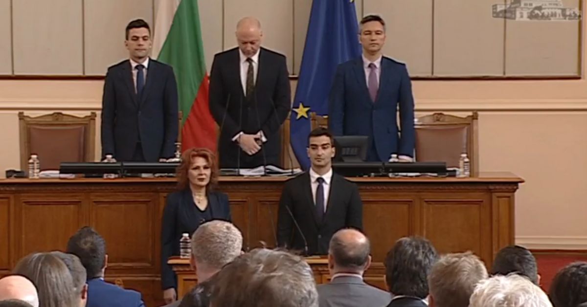 Двама нови депутати от Продължаваме промяната - Демократична България“ положиха