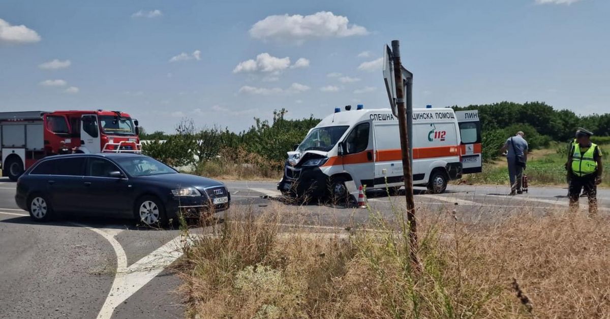 Кошмар на пътя София-СливенЕдиният загинал е пациент, каран към болница