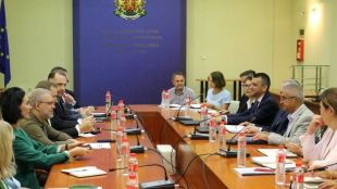 Проведе се първа работна среща между представители на България и