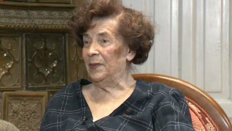 Почина Константинка Калайджиева, първата жена директор на Народната библиотека, съобщават