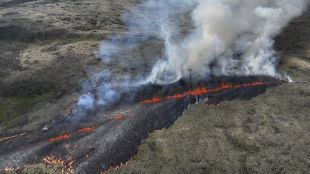 В Исландия за трета поредна година се наблюдава зрелищно вулканично