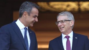 Гръцкият премиер Кириакос Мицотакис се срещна с българския си колега