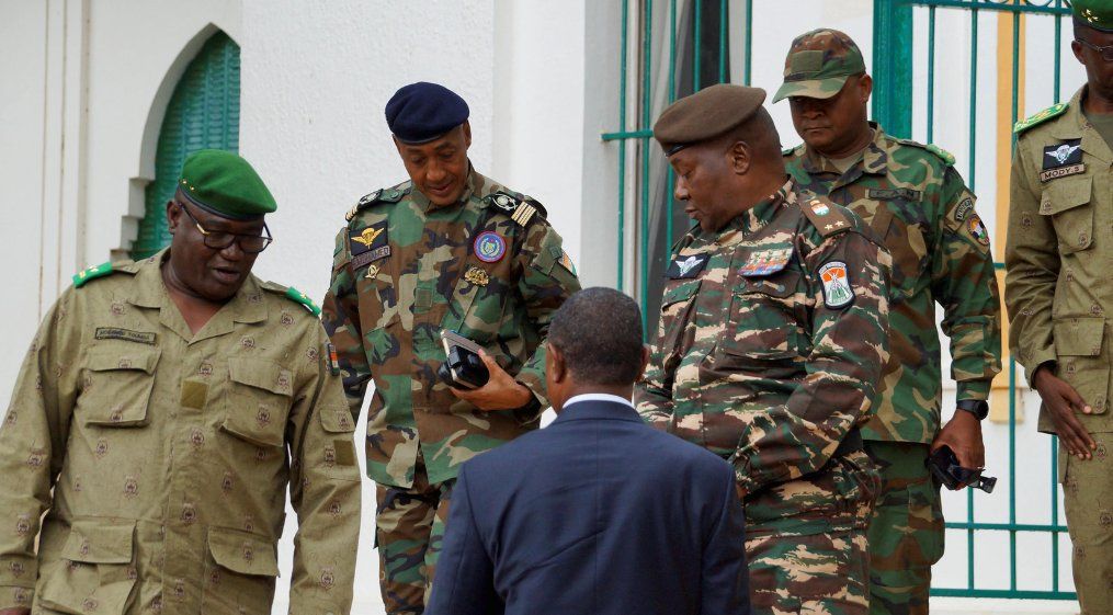Нигерската хунта обяви снощи, че назначава за премиер бившия министър