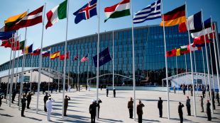 Тази година НАТО очаква България да вложи в отбрана 1