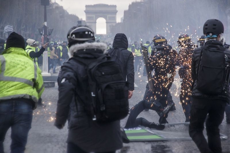 В Марсилия органите на реда са използвали сълзотворен газ, за