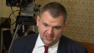 Депутатът от ДПС Делян Пеевски обяви в кулоарите на парламента