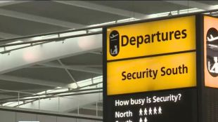 280 души бяха блокирани на летище Лутън във Великобритания Сред