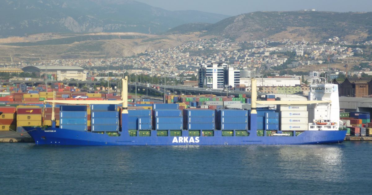 Турция планира да продаде измирското пристанище Алсанджак на някоя от