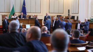 Председателят на правната комисия Стою Стоев допусна корекции на определениетоПарламентът
