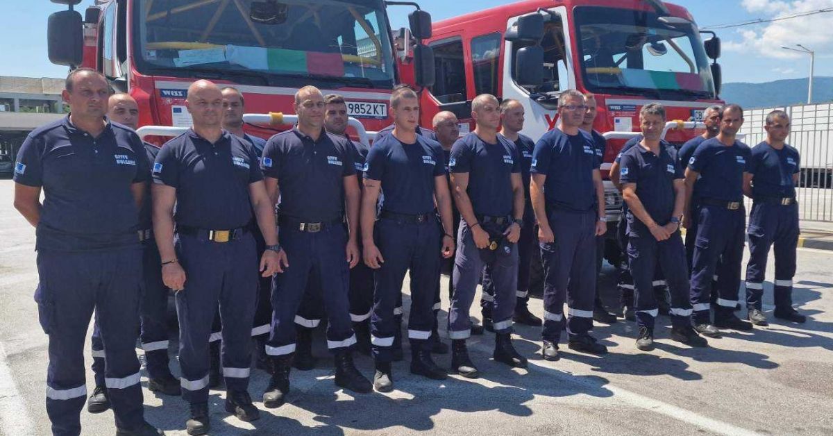 20 български пожарникари, които подпомагаха гръцките си колеги в продължение