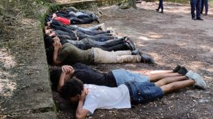 След пет часа издирване бургаската полиция задържа 11 мигранти които