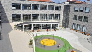 Възкръсналата от порутена сграда ултрамодерна Библиотека на Бургас е финалист