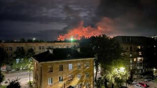 Украйна атакува шест руски областиЛетището на Псков ударено от безпилотни