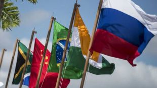 Лидерите на страните от БРИКС която включва Бразилия Русия Индия