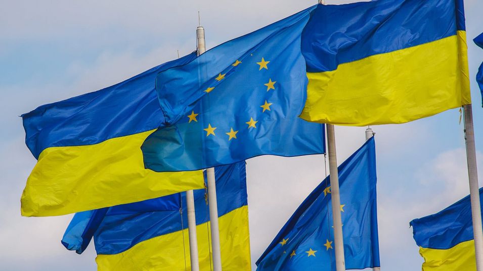 Европейската комисия изплати 1,5 млрд. евро на Украйна по пакета