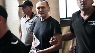 Разпитът на Божков по разследването на твърденията му че е