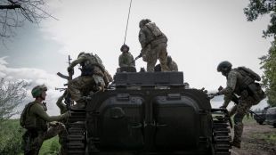 Военнослужещите от групировката Запад отразиха пет атаки на Въоръжените сили