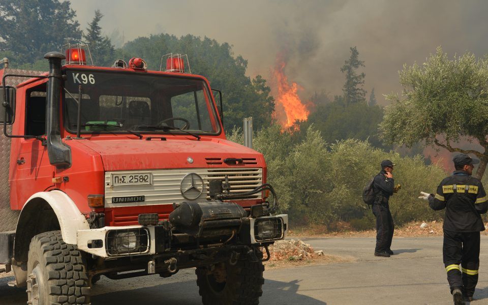 44 горски пожара са избухнали в Гърция в рамките на