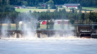 Язовирна стена на норвежка река частично се срути днес а