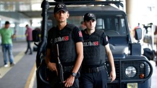 Турската полиция задържа десет членове на „Ислямска държава“, планирали бомбен атентат