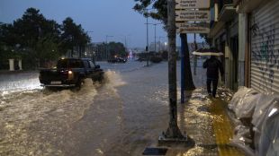 В Гърция циклонът Елиас връхлетя страната с обилни валежи и