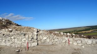 Нови находки на археологическото лятоТаен вход направен в крепостна стена