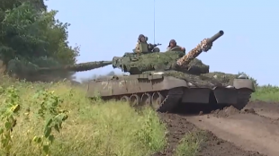 Екипажите на танкове Т 80БВ от Западния военен окръг предотвратиха