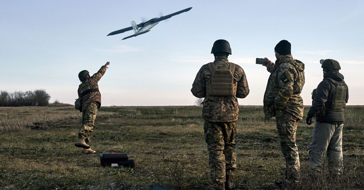 В петък украински безпилотен самолет е хвърлил експлозиви върху подстанция