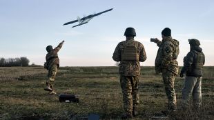 В петък украински безпилотен самолет е хвърлил експлозиви върху подстанция