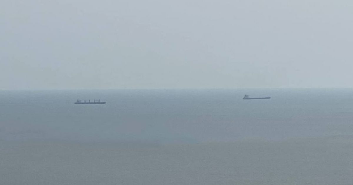Два товарни кораба отплаваха от пристанище близо до Одеса през