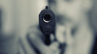 Полицаят убил 18 годишно момче е използвал лично оръжие съобщава