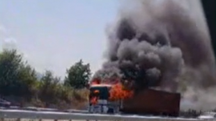 Товарен автомобил се е самозапалил на автомагистрала Струма Инцидентът е