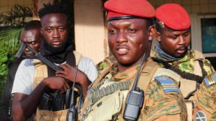 Властите в Буркина Фасо съобщиха че силите за сигурност на