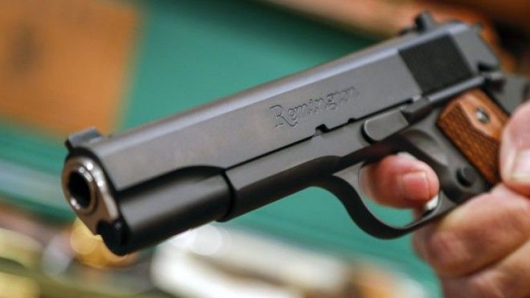 Снимка: Щатът Тенеси приема законопроект, позволяващ на учителите да носят оръжие, година след масова стрелба