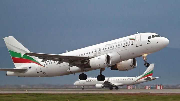 Авиокомпания България Еър“ временно преустановява полетите по редовната си линия