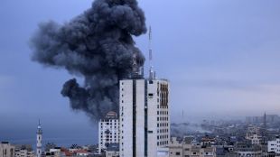 Над 900 са вече загиналите в Израел при атаките на