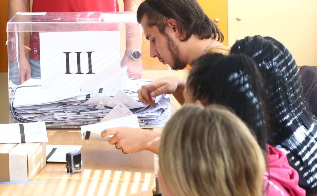 Ето как върви вотът в Русе, Стара Загора и Велико Търново към 12:00 ч.