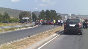 Протестиращи енергетици блокираха Подбалканския път при Тополчане