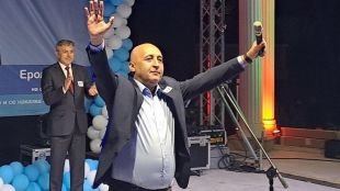 Изборите в Кърджали очаквано печели Ерол Емин Мюмюн кандидатът на