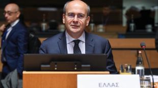 Министърът на икономиката и финансите Костис Хацидакис повтори постоянното искане