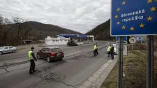 Австрия Полша и Чехия координирано въведоха граничен контрол по границите
