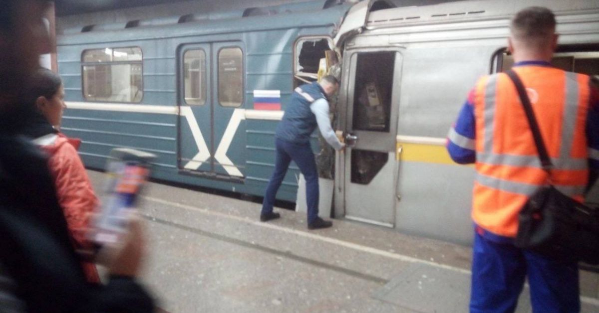 Двe мотриси се сблъскаха на метростанция в Москва, информираха оперативните